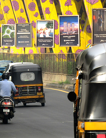 Pole-Kiosks Services